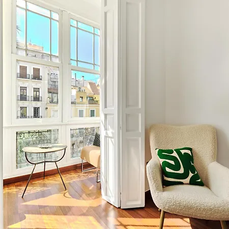 110m Kkara 3br 2ba Plaza Nueva View Lägenhet