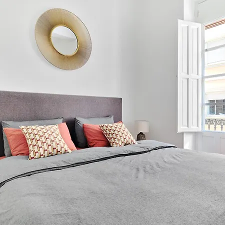 110m Kkara 3br 2ba Plaza Nueva View Lägenhet *